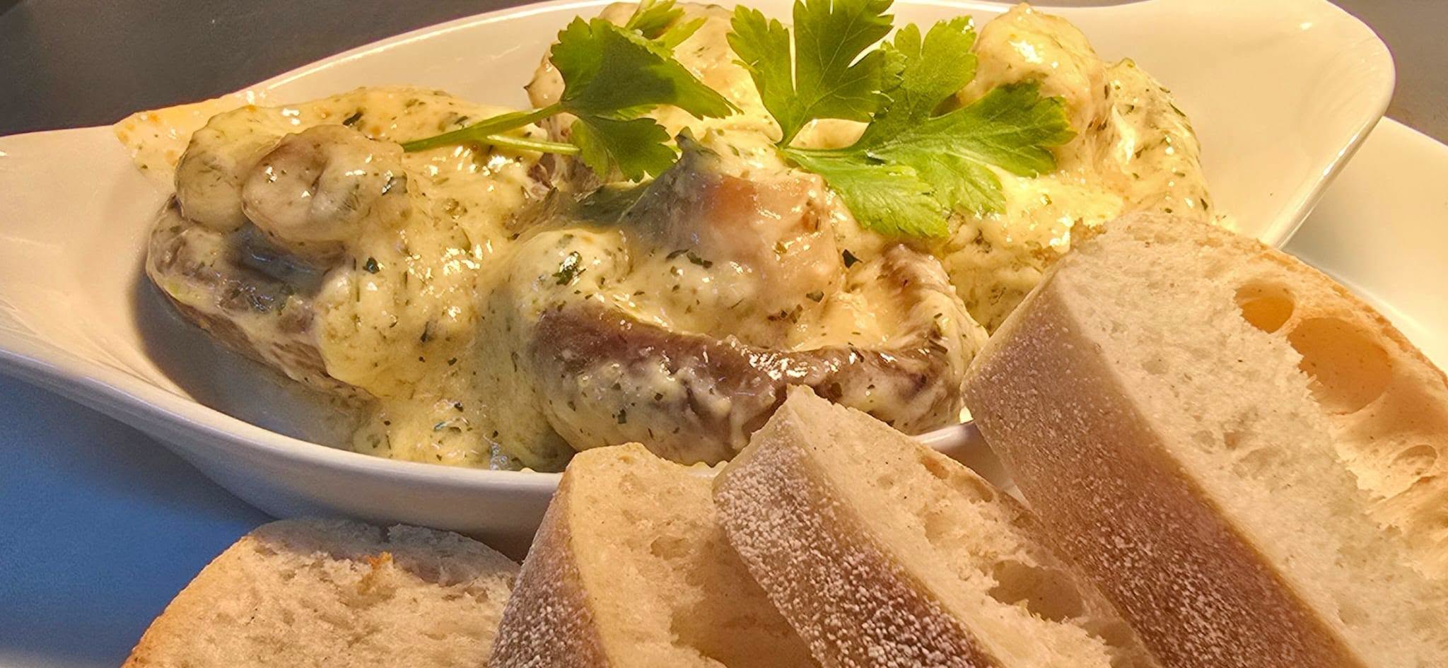 Creamy garlic mushrooms on toast
